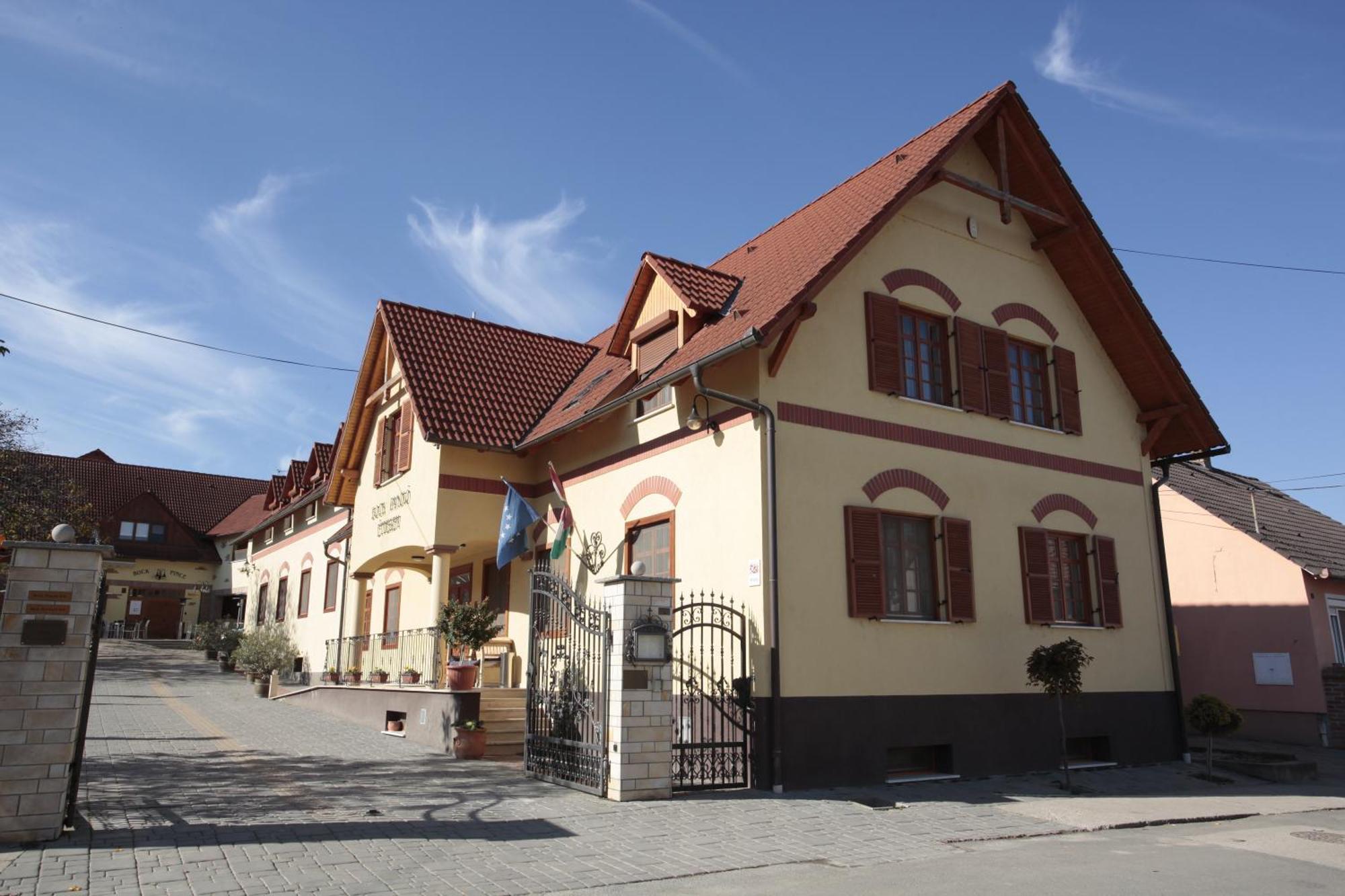 Bock Hotel Ermitage Villány Exteriér fotografie